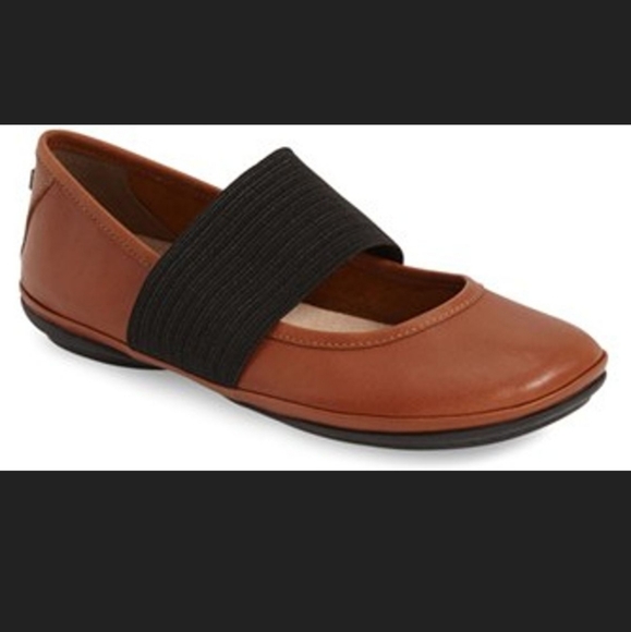 camper right nina strappy flat